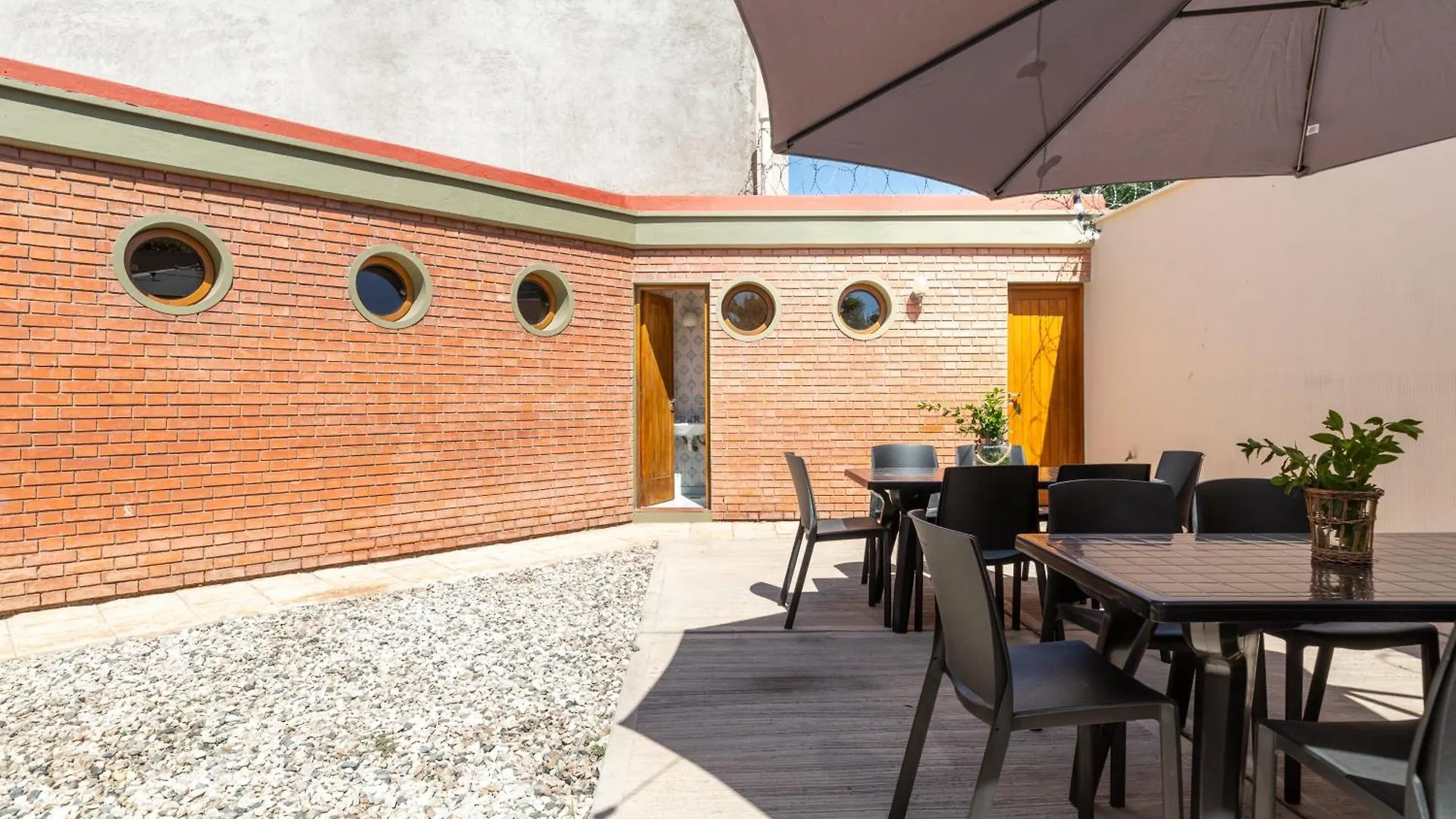 Villa Amplia, Calida Y Super Ubicada à Mendoza 0*,  Argentine